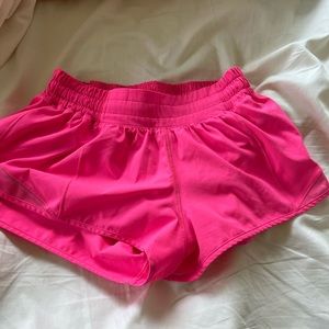 Hot Pink Lululemon Hotty Hot shorts 2.5 inch